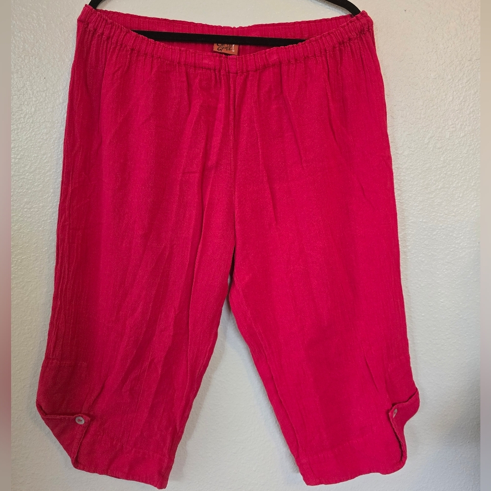 Oh My Gauze! Red Capris